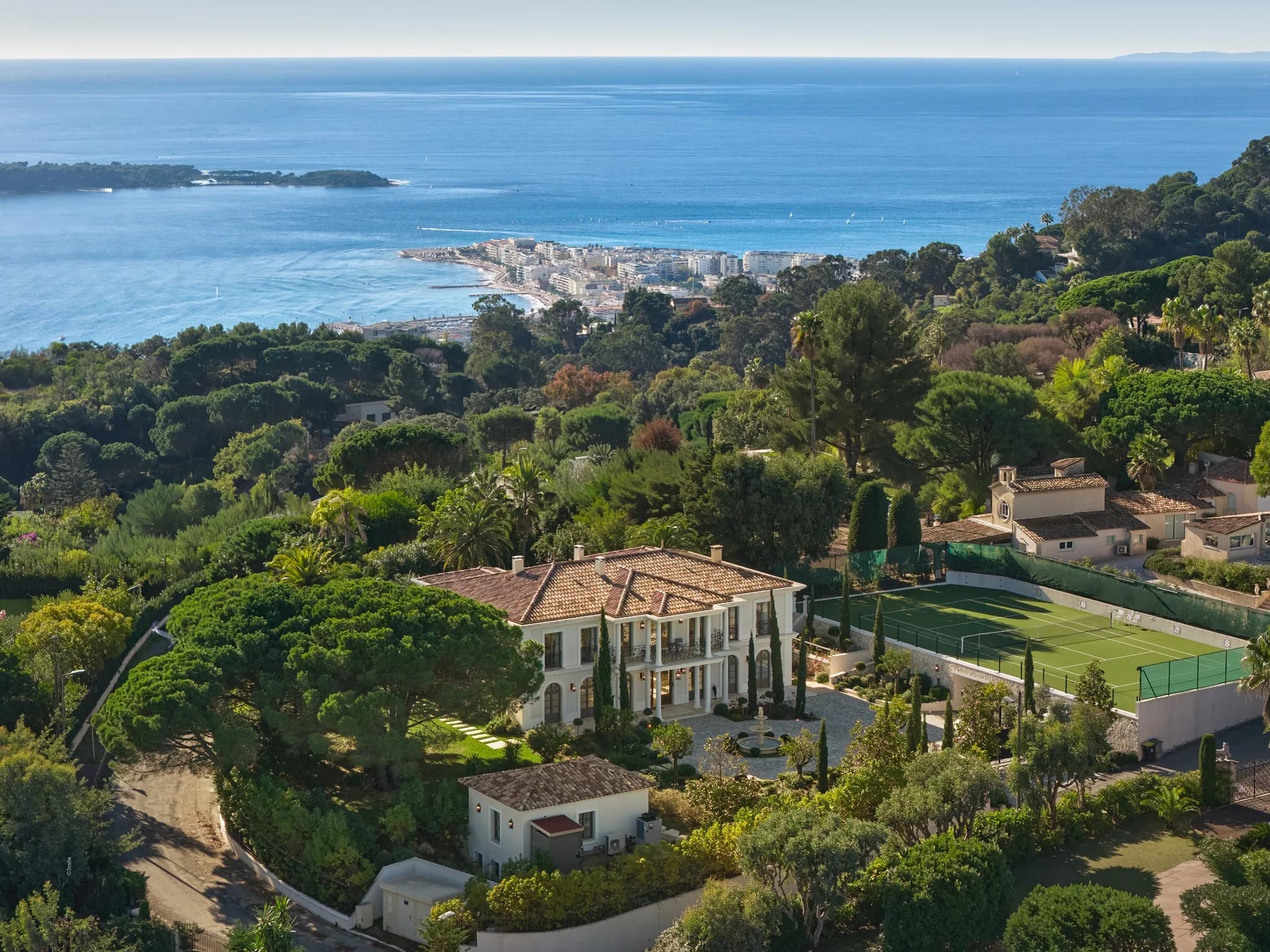 Riviera Outlook at Villa Palace de Lys