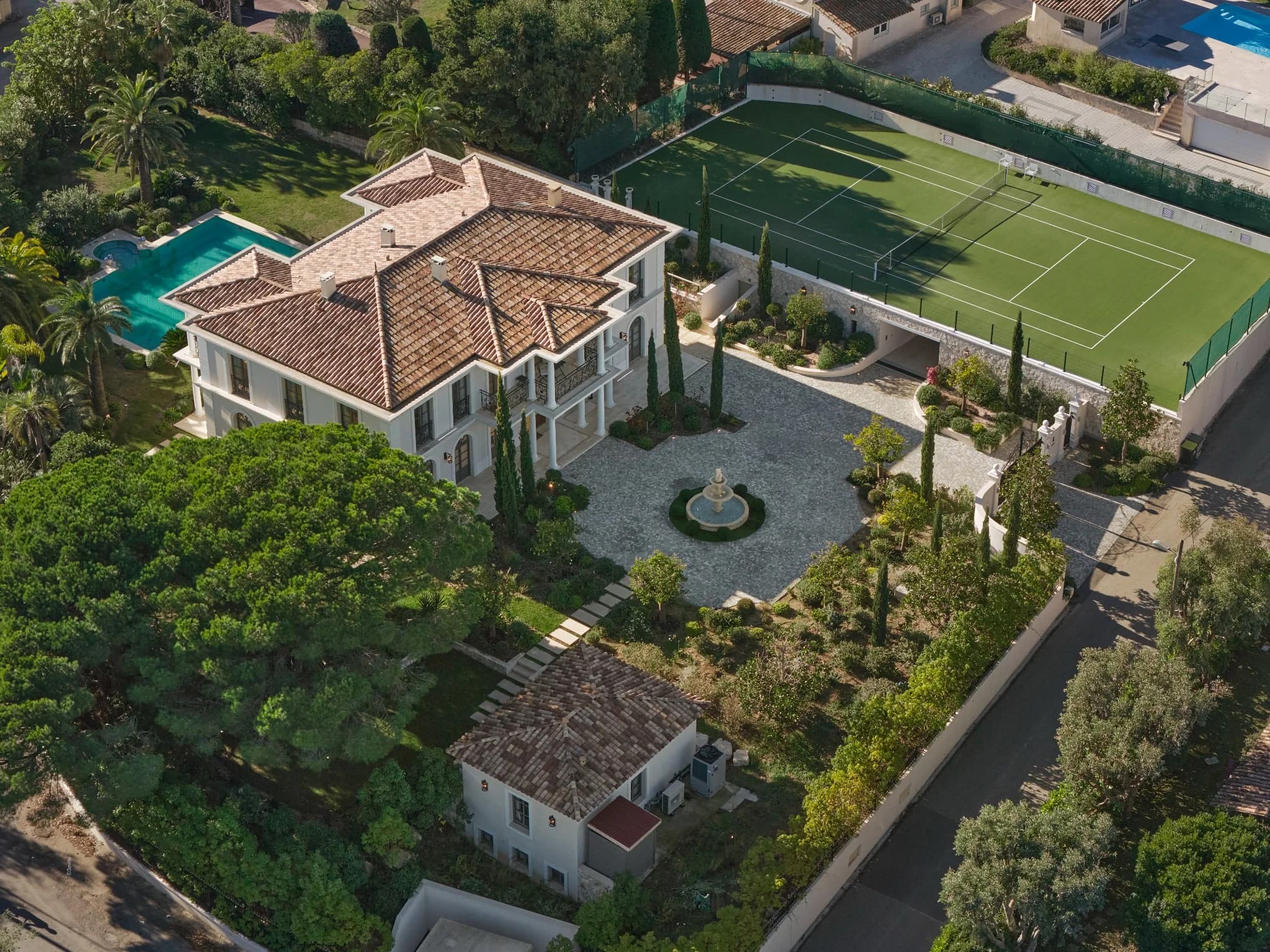 Estate & Tennis Court at Villa Palace de Lys