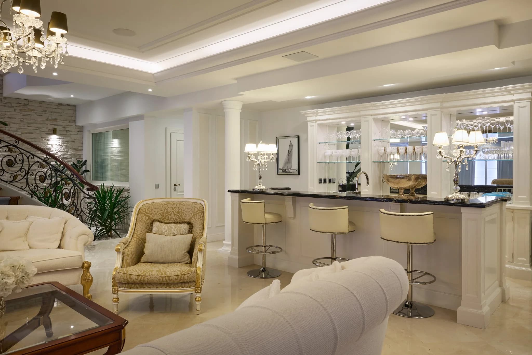 Private Bar at Villa Palace de Lys